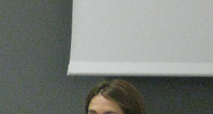 La autora de Latidos del Corazón, Alejandra Manzanarez, durante la presentación del libro.