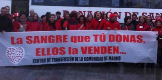 Trabajadores del centro de transfusión.