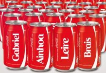 Protesta ante el estadio de Vallecas por los despidos en Coca-Cola Coca-Cola Iberian Partners despedirá 750 trabajadores en España y cerrará cuatro plantas de fabricación.