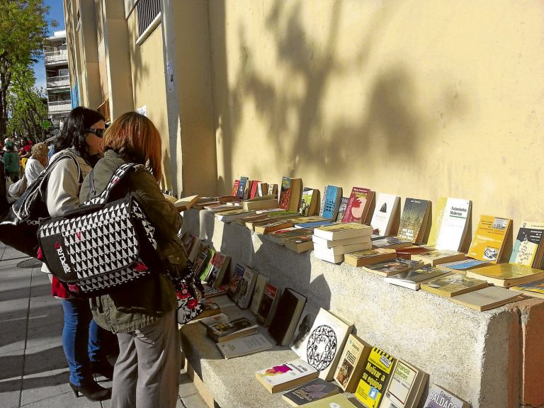Celebración del Día del Libro en Villa de Vallecas.