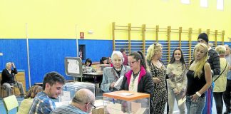 Colegio electoral en Vallecas.