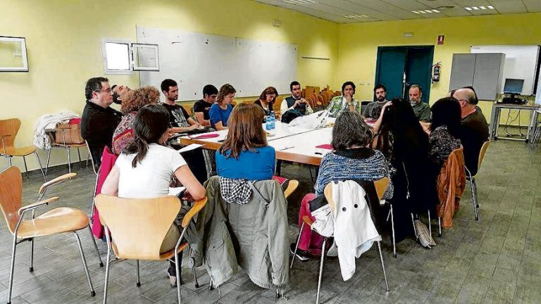Hubo diferentes mesas de trabajo y conferencias.