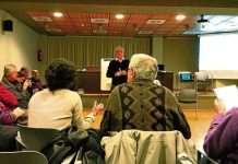 Escuela Popular de Economía: sesión sobre auditoría de la deuda sanitaria Asistieron unas veinte personas, con ganas de escuchar y participar.