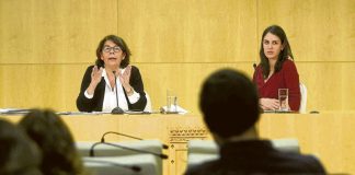 Inés Sabanés expuso la visión municipal sobre este tema.
