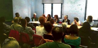 Ana Rossetti en la tertulia de Poekas