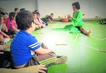 Arborecer, un proyecto de danza y educación ambiental Sesión del proyecto en la Biblioteca Pública de Vallecas.