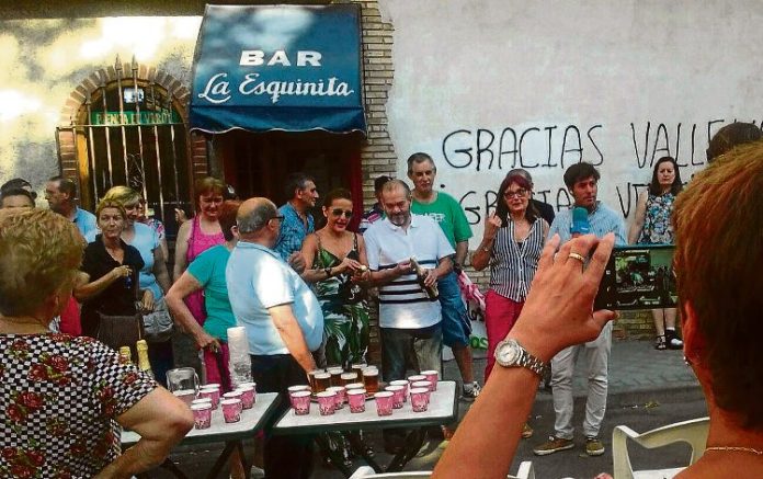 La noticia del archivo definitivo devino en fiesta vecinal.
