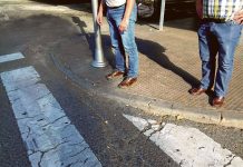 Las aceras no cuentan con bordillos rebajados.