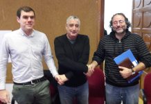 Jorge Nacarino (A.V. Puente de Vallecas), Francisco Pérez (concejal presidente) y Enrique Villalobos (FRAVM).