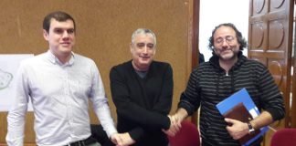 Jorge Nacarino (A.V. Puente de Vallecas), Francisco Pérez (concejal presidente) y Enrique Villalobos (FRAVM).