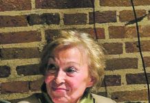 Ya falta menos para Vallecas Calle del Libro Elvira Dautet, poetisa que será homenajeada este año.