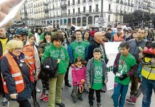Dos huelgas unitarias en un curso escolar La comunidad educativa vallecana estuvo presente en la marcha ciclista a Sol del 26 de marzo.