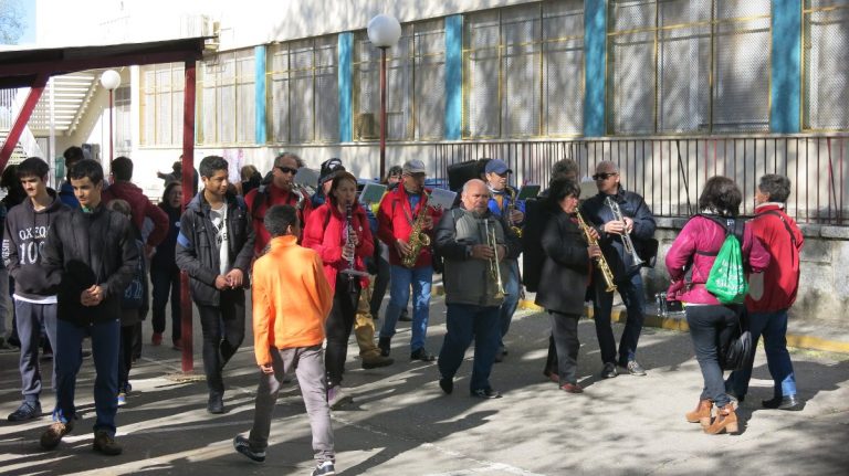 Entrevías y El Pozo disfrutaron de su I Encuentro Vecinal y de Entidades