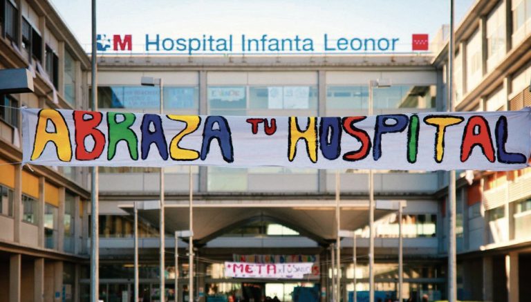 Abraza tu Hospital Infanta Leonor" en mayo de 2013.