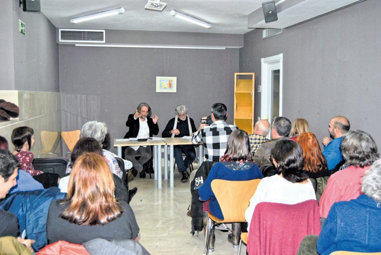 En el acto de presentación se leyeron todos los relatos finalistas y ganadores de las ediciones anteriores.