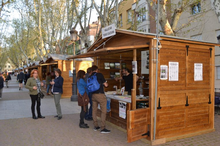 Pensamiento y poesía se dieron cita en Vallecas con Emilio Lledó y Luis García Montero