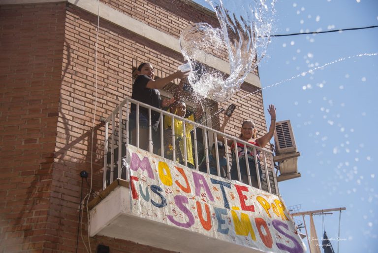 ‘¡Vallekas puerto de mar!’