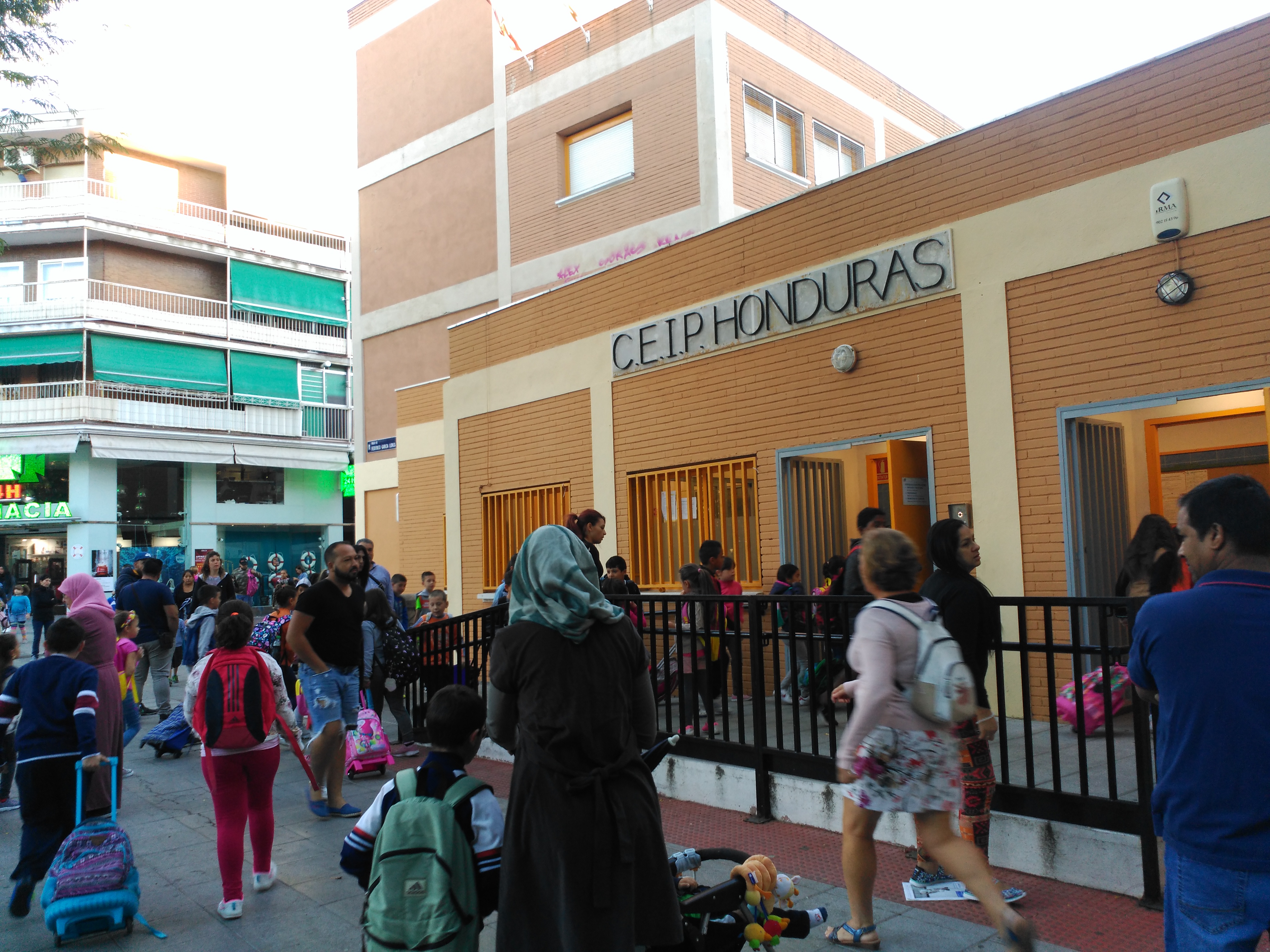 Concentración de los colegios públicos en Vallecas