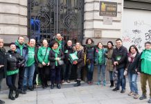 La Escuela Pública de Vks defiende su espacio La Plataforma de Vks antes de entregar las firmas