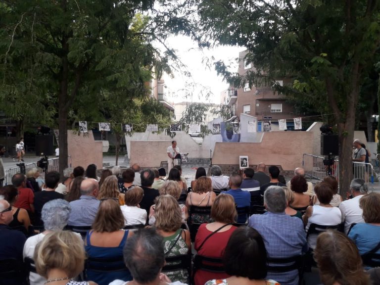 Los versos en libertad no fingen muros junto a Lorca