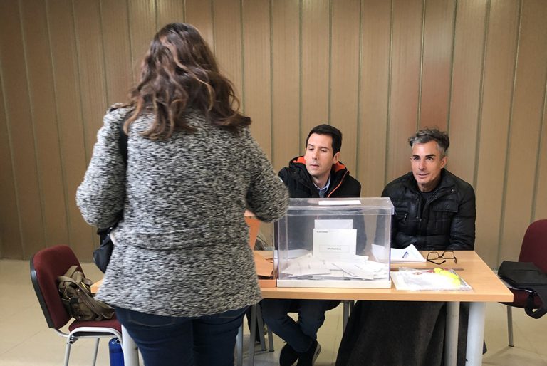 La abstención subió 6 puntos en Vallecas el 10-N