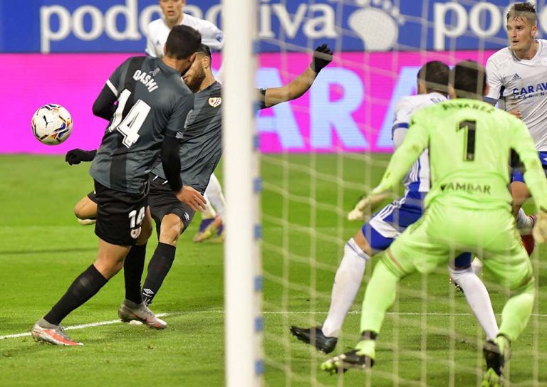 El Rayo rompe su mala racha como visitante en Zaragoza