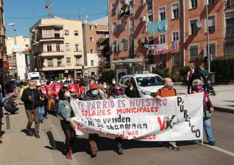 Vallecas marcha contra la venta de suelo público