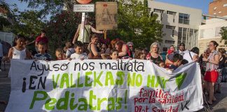 La pancarta principal de la protesta. Foto: J. Inastrillas