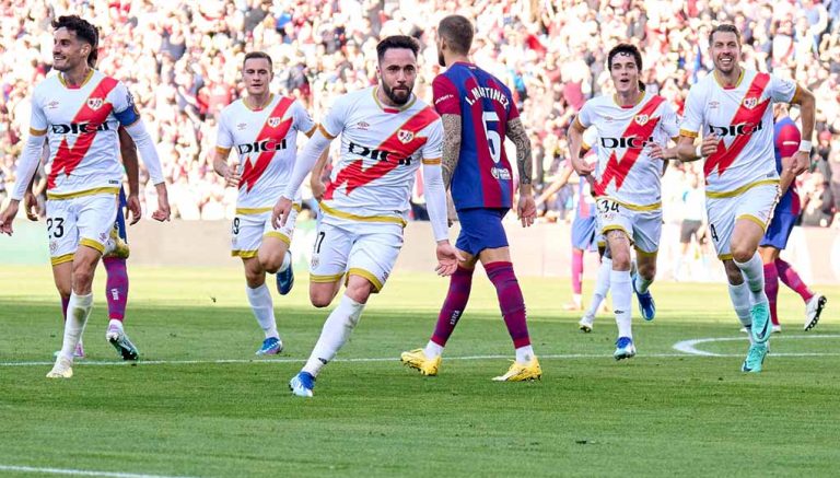 El Rayo pierde el premio gordo ante un Barça sin ideas