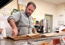 Diez años de churros, barrio y tradición en Entrevías