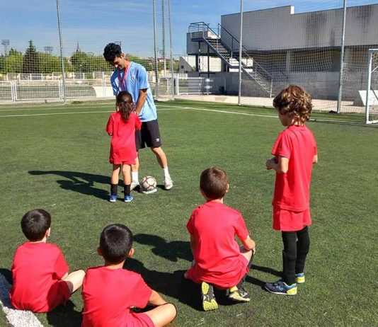 Familias denuncian que faltan plazas en los campamentos municipales de verano