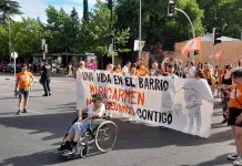 La marcha en apoyo a Mari Carmen siguió adelante tras el aplazamiento de su desahucio