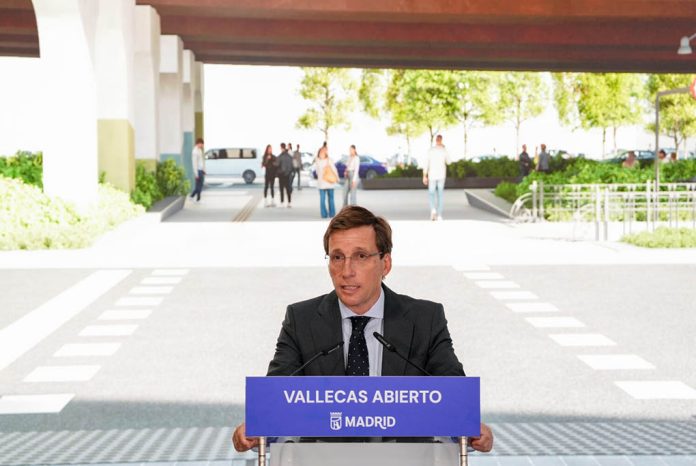 tribuna
